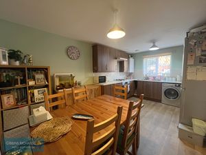 Kitchen/Diner- click for photo gallery